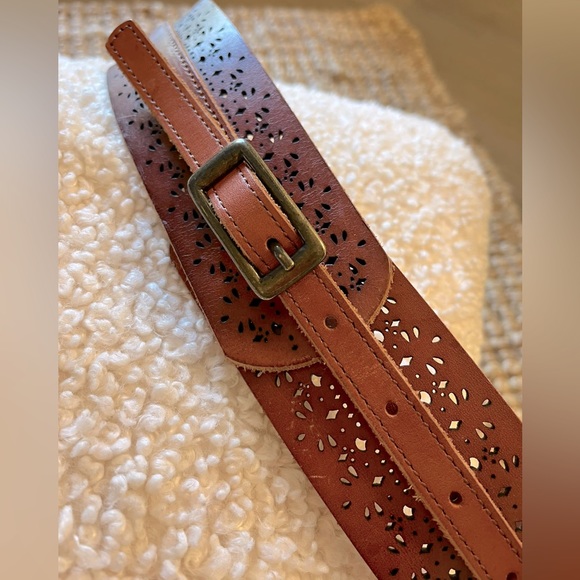 Anthropologie leather with elastic belt. - Picture 3 of 7